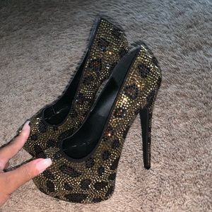 Cheetah stoned high heel